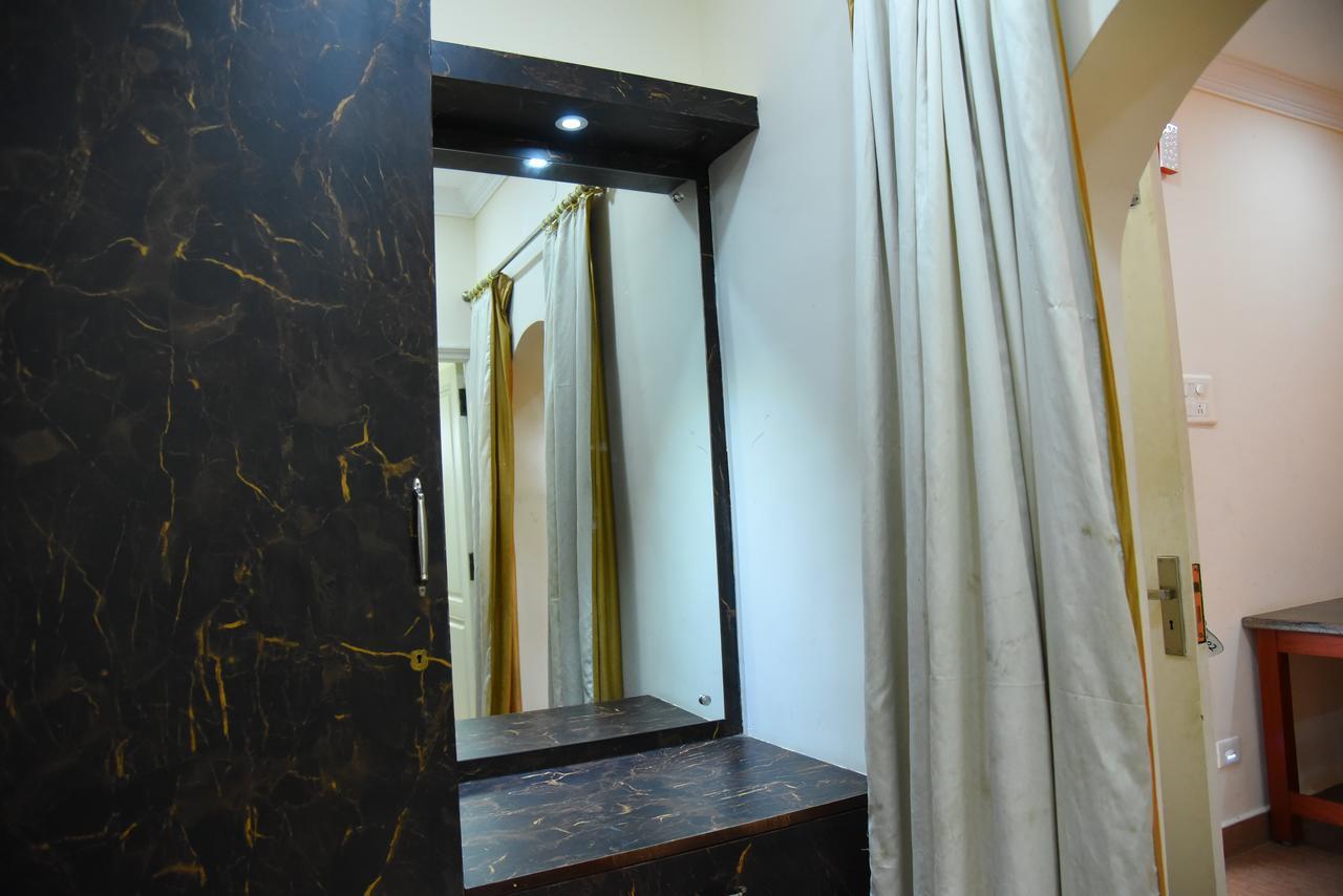King Park Hotel Puducherry Buitenkant foto