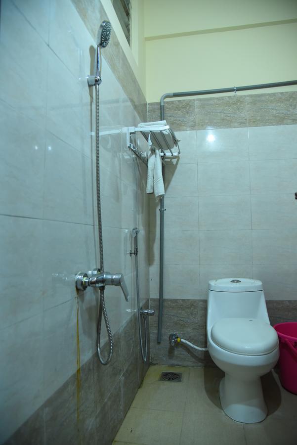 King Park Hotel Puducherry Buitenkant foto