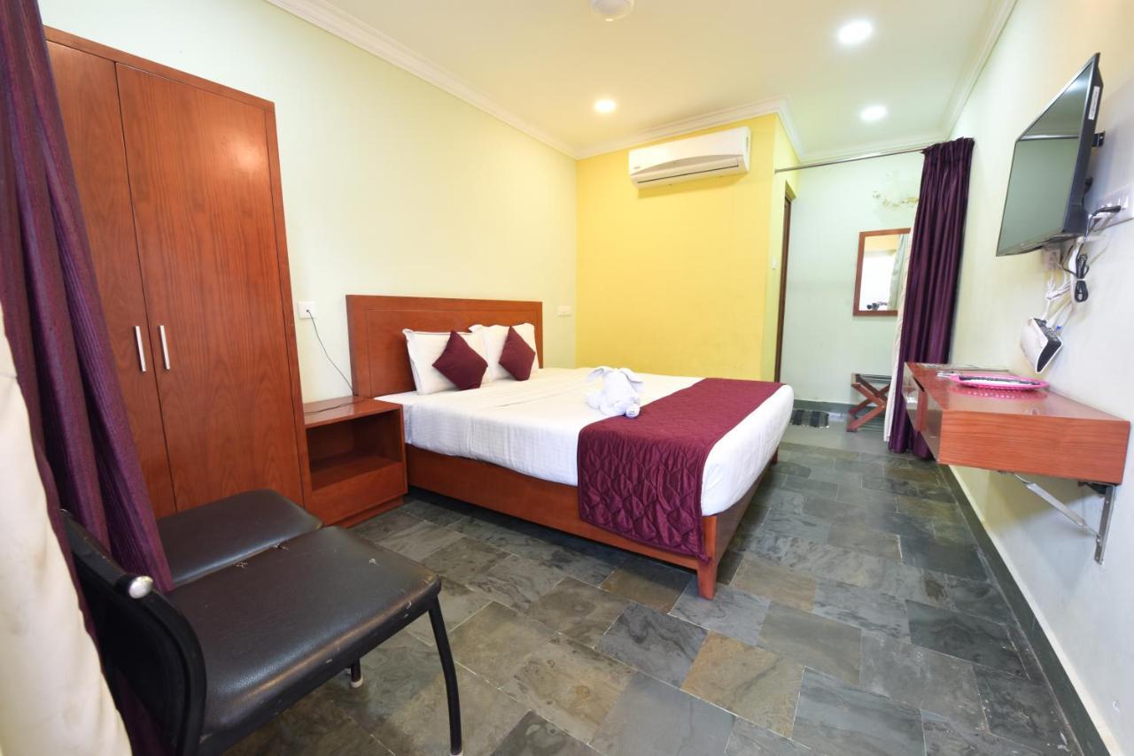 King Park Hotel Puducherry Buitenkant foto
